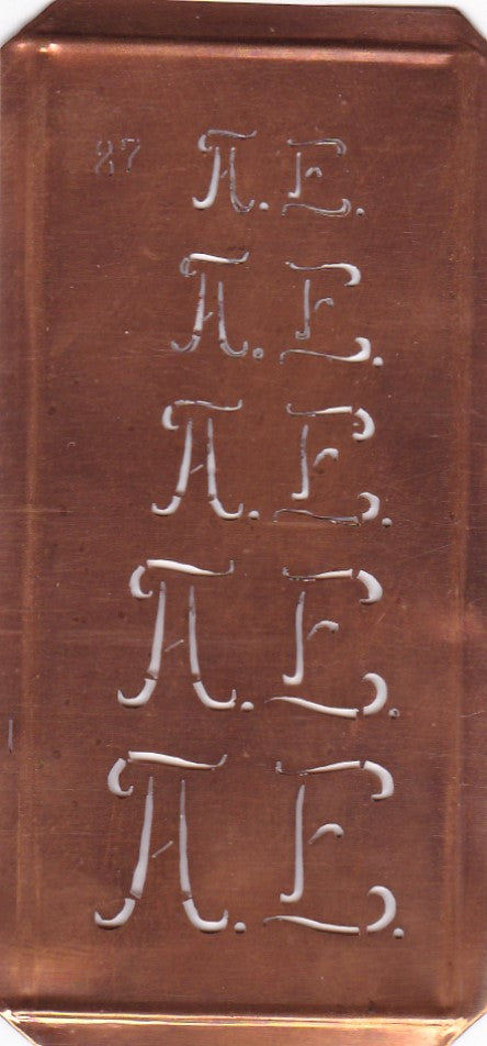 Stickschablone mit Monogramm AE in 5 Größen