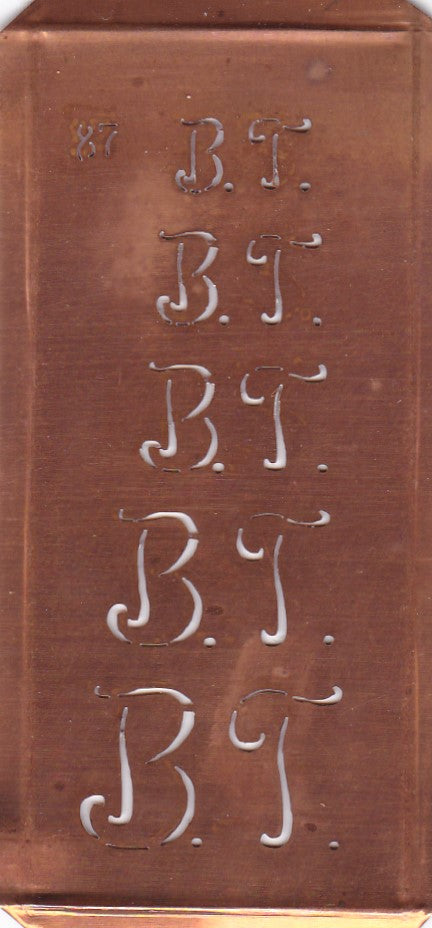 Stickschablone mit Monogramm BT in 5 Größen
