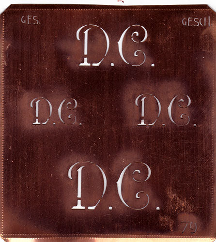 DC - Alte Kupferschablone mit 4 Monogrammen