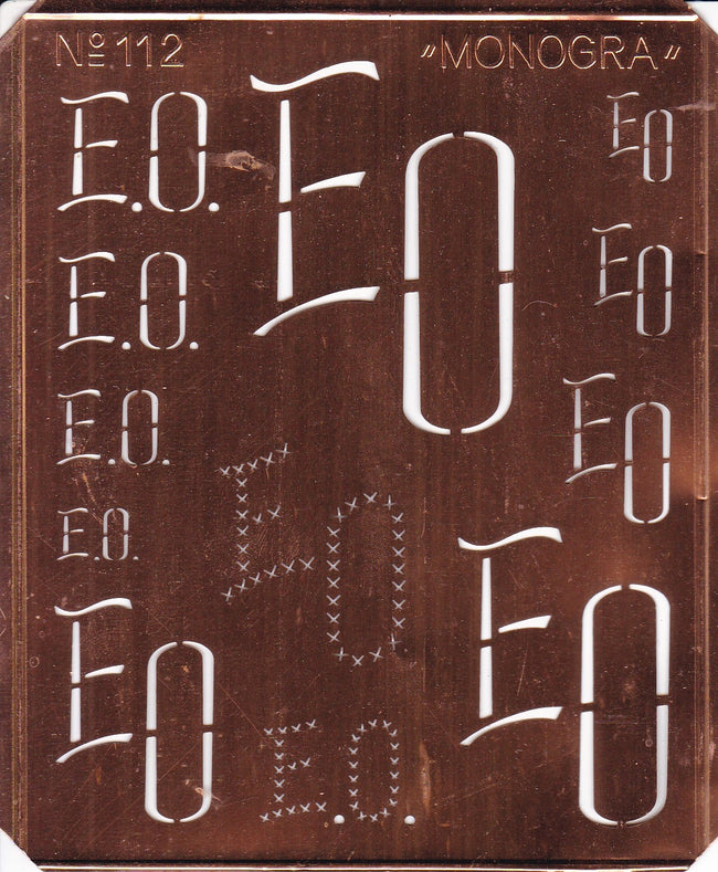www.knopfparade.de - EO - Große Monogrammschablone mit 12 Monogrammen