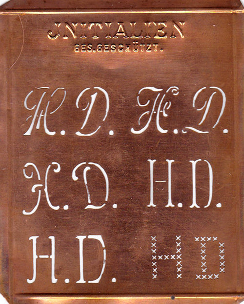 www.knopfparade.de - HD - Hübsche, alte Wäscheschablone mit 6 Monogrammen