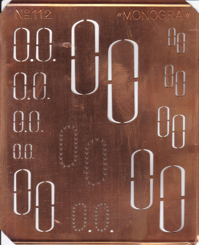 www.knopfparade.de - OO - Große Monogrammschablone mit 12 Monogrammen