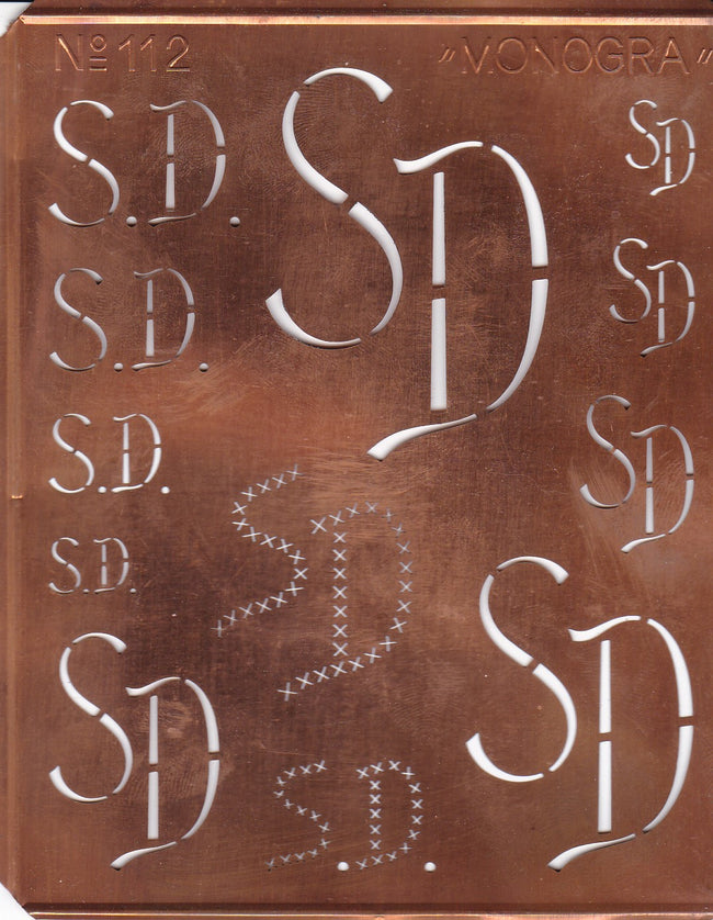 www.knopfparade.de - SD - Große Monogrammschablone mit 12 Monogrammen