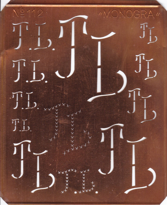 www.knopfparade.de - TL - Große Monogrammschablone mit 12 Monogrammen
