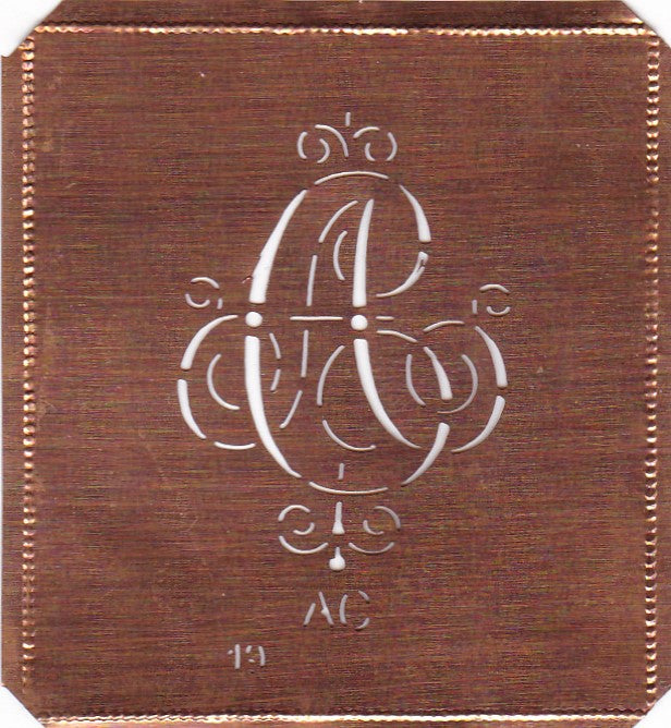AC - Alte verschlungene zarte Stickschablone