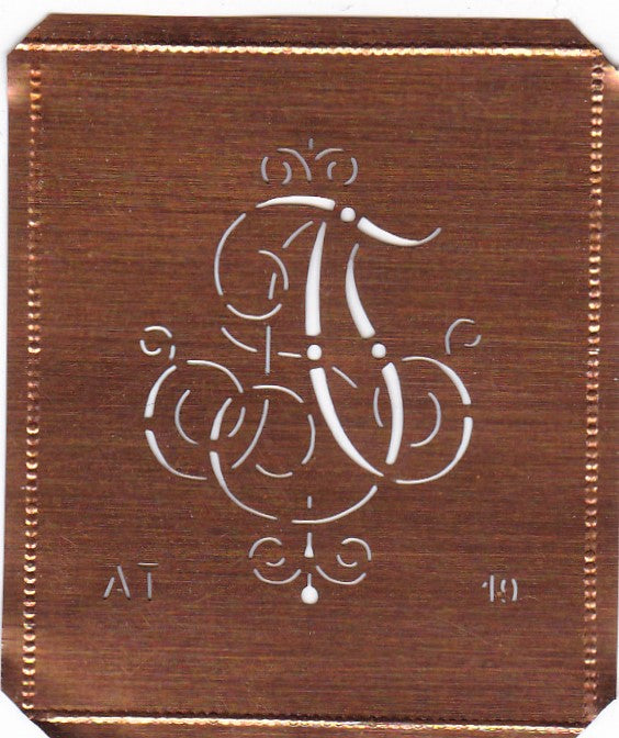 AT - Alte verschlungene zarte Stickschablone
