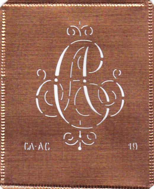 CA - Alte verschlungene zarte Stickschablone