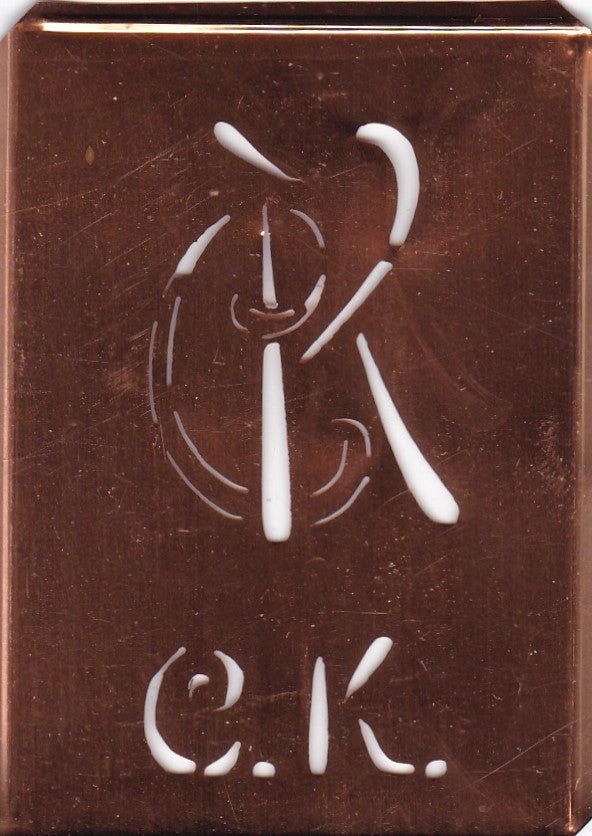 CK - Stickschablone für 2 verschiedene Monogramme