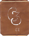 CZ - 90 Jahre alte Stickschablone für hübsche Handarbeits Monogramme
