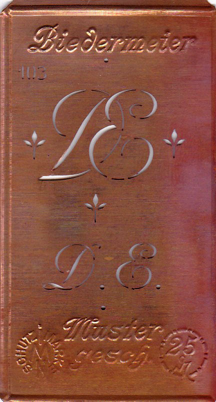 www.knopfparadies.de - DE - Alte Stickschablone mit 2 zarten Monogrammen