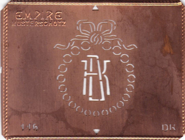 DK - Hübsche Jugendstil Kupfer Monogramm Schablone - Rarität nicht nur zum Sticken