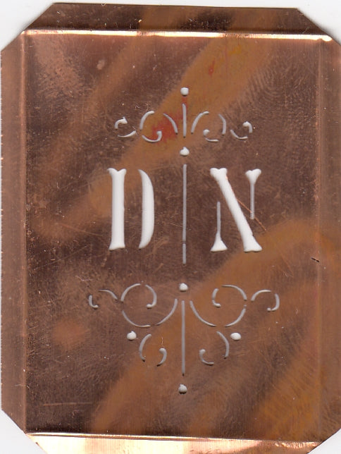 DN - Besonders hübsche alte Monogrammschablone
