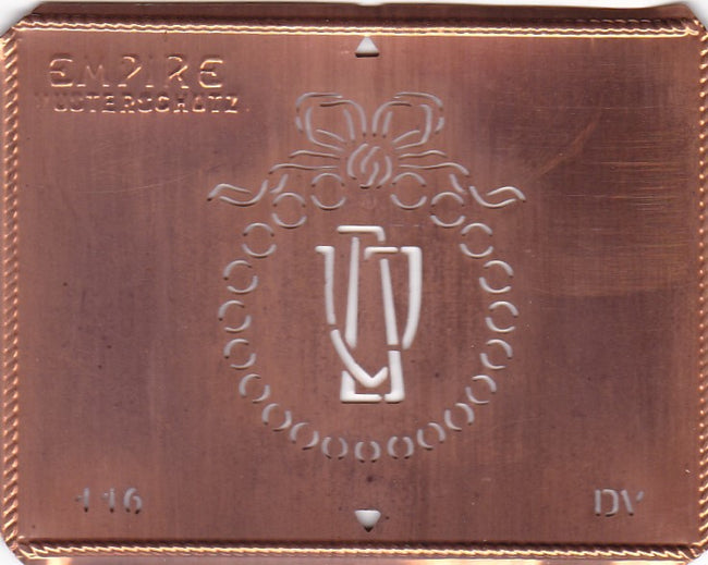DV - Hübsche Jugendstil Kupfer Monogramm Schablone - Rarität nicht nur zum Sticken