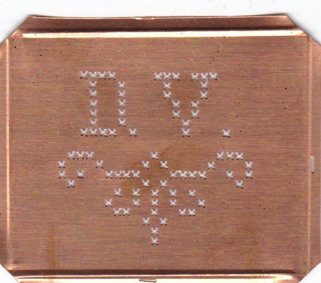 DV - Alte niedliche Kreuzstich Monogramm Schablone