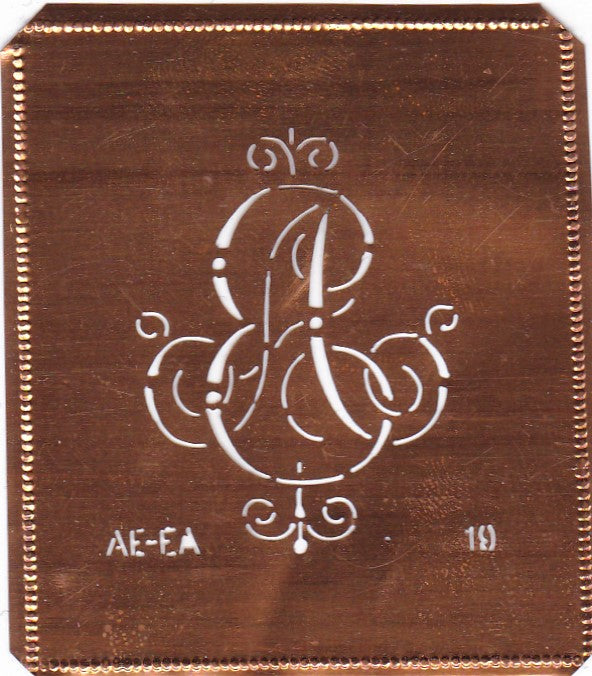 EA - Alte verschlungene zarte Stickschablone