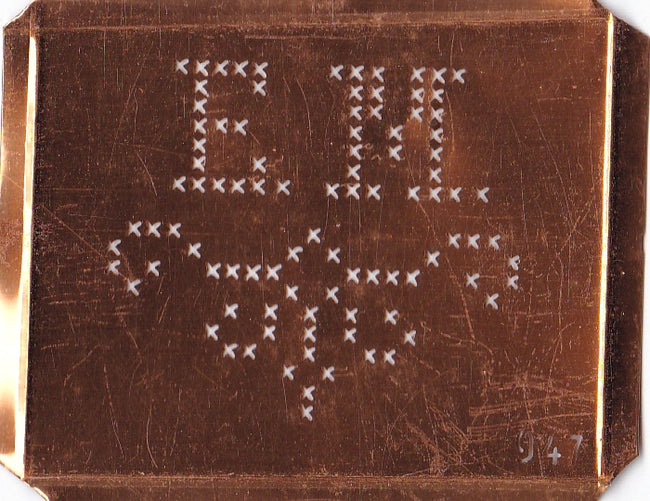 EM - Alte niedliche Kreuzstich Monogramm Schablone