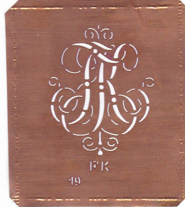 FK - Alte verschlungene zarte Stickschablone