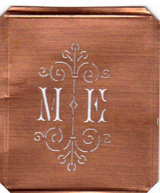 ME - Besonders hübsche alte Monogrammschablone
