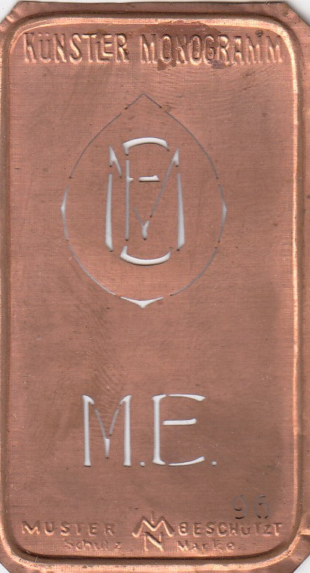 ME - Alte Jugendstil Stickschablone - Medaillon-Design