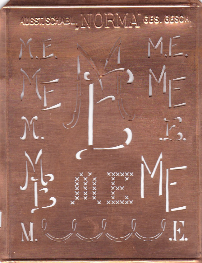 ME - Hübsche alte Monogrammschablone