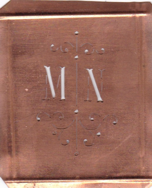 MN - Besonders hübsche alte Monogrammschablone