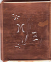 MZ - Hübsche, verspielte Monogramm Schablone Blumenumrandung