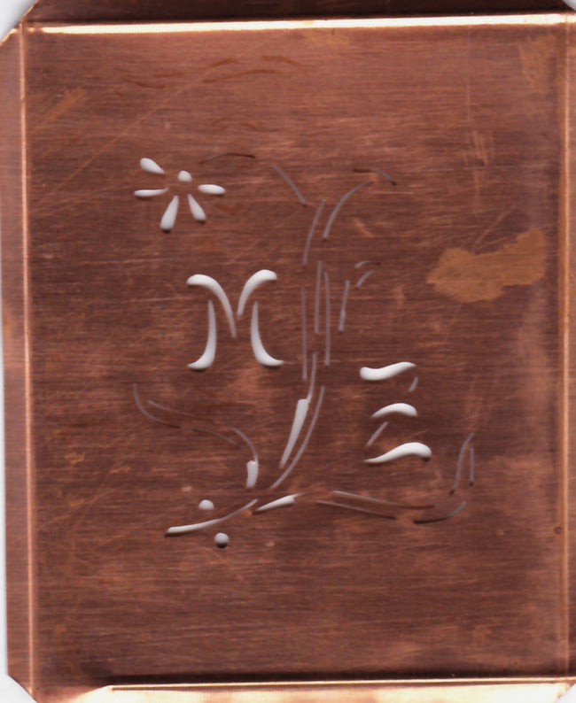 MZ - Hübsche, verspielte Monogramm Schablone Blumenumrandung