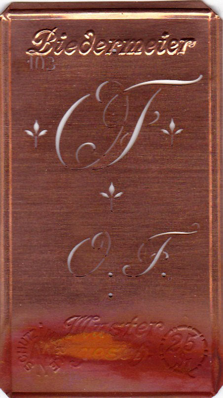 www.knopfparadies.de - OF - Alte Stickschablone mit 2 zarten Monogrammen