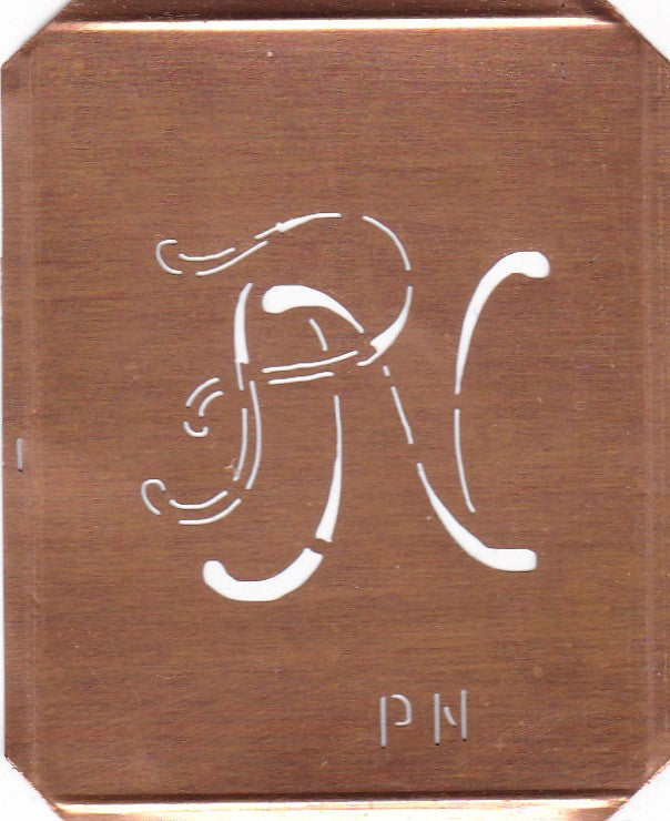PN - 90 Jahre alte Stickschablone für hübsche Handarbeits Monogramme