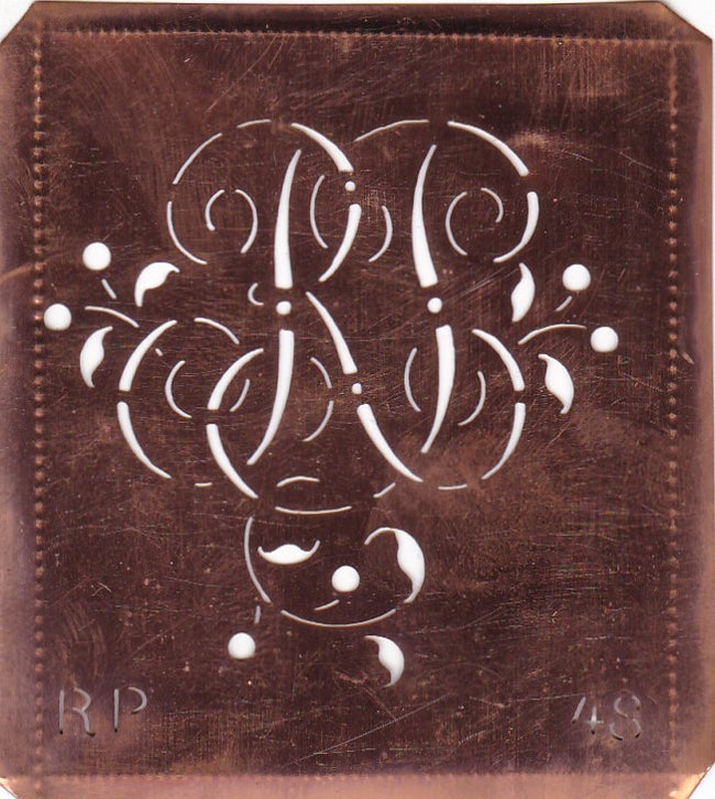 RP - Alte Schablone aus Kupferblech mit klassischem verschlungenem Monogramm