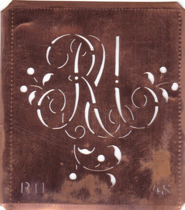 RU - Alte Schablone aus Kupferblech mit klassischem verschlungenem Monogramm 