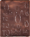 TO - Große attraktive Kupferschablone mit vielen Monogrammen