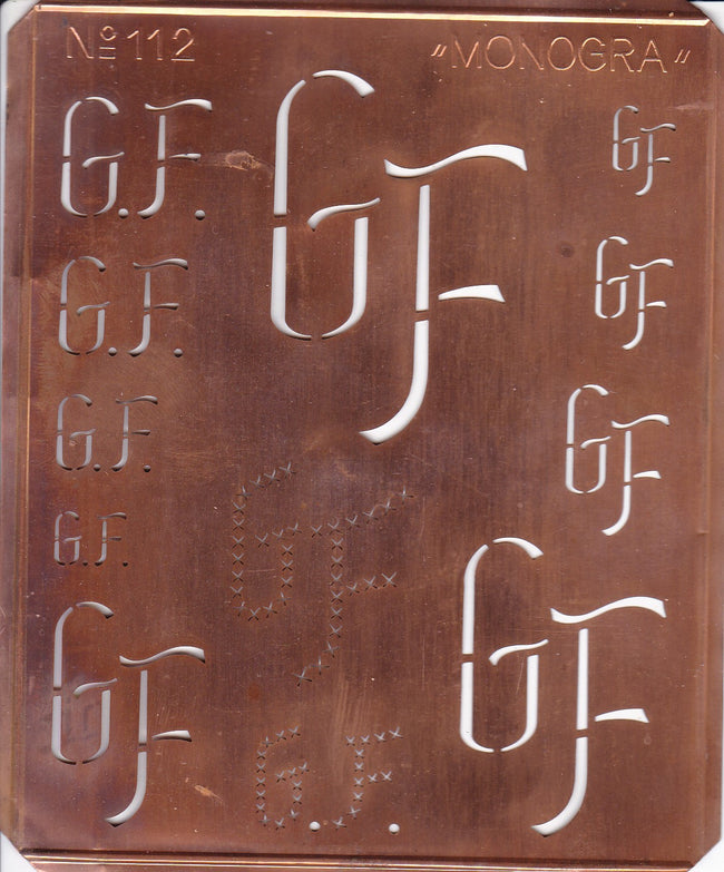 www.knopfparade.de - GF - Große Monogrammschablone mit 12 Monogrammen