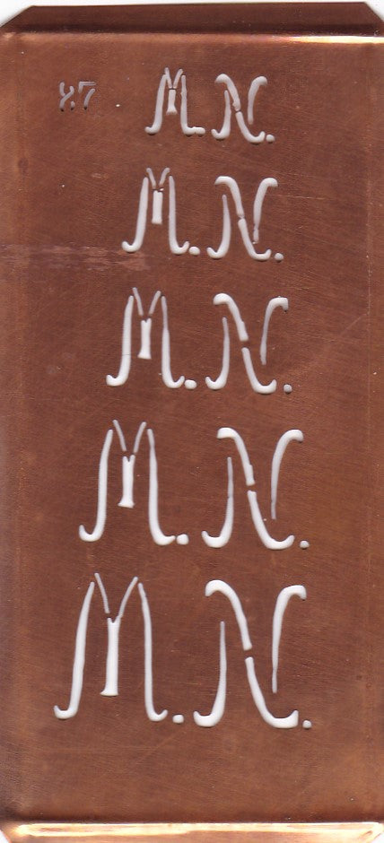 Stickschablone mit Monogramm MN in 5 Größen