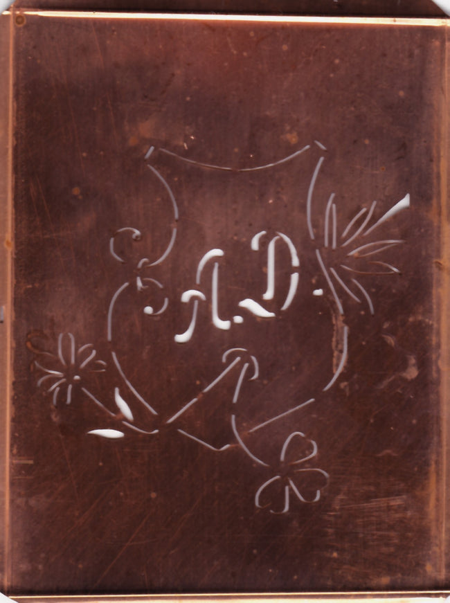 AD - Seltene Stickvorlage - Uralte Wäscheschablone mit Wappen - Medaillon