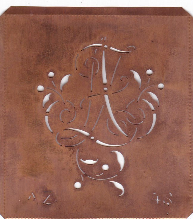 AZ - Alte Schablone aus Kupferblech mit klassischem verschlungenem Monogramm 