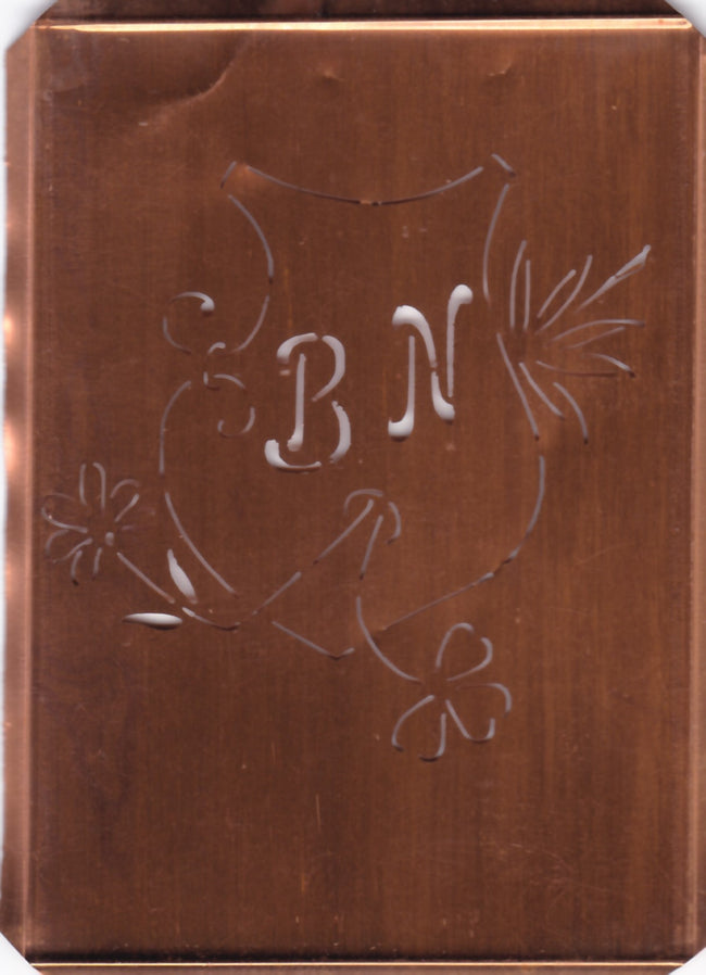 BN - Seltene Stickvorlage - Uralte Wäscheschablone mit Wappen - Medaillon