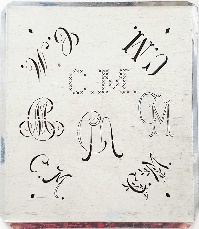 CM - Alte Monogrammschablone aus Zink-Blech mit 8 Variationen