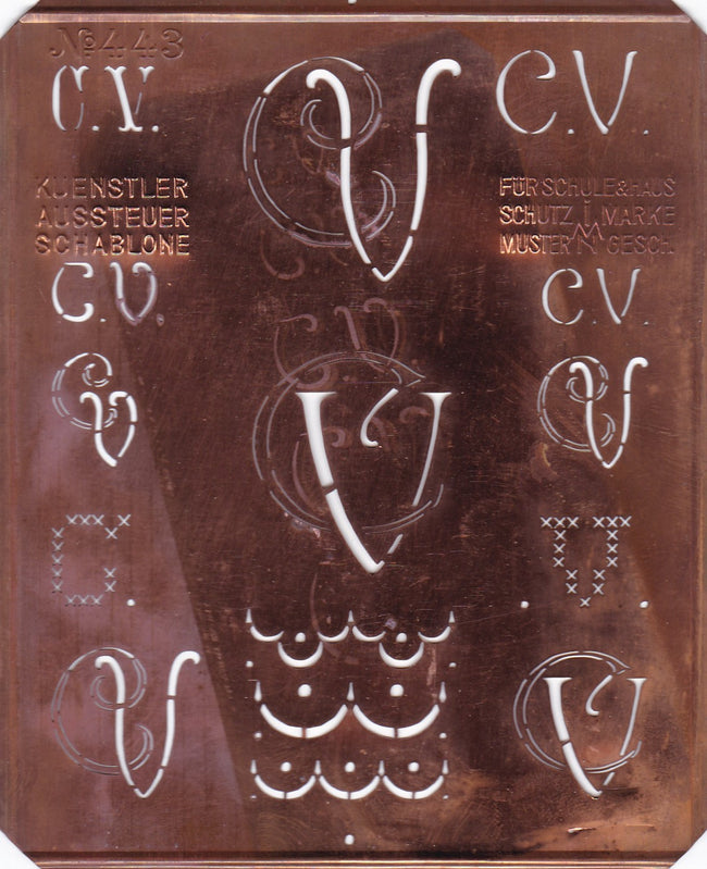 CV - Uralte Monogrammschablone aus Kupferblech
