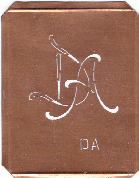 DA - 90 Jahre alte Stickschablone für hübsche Handarbeits Monogramme