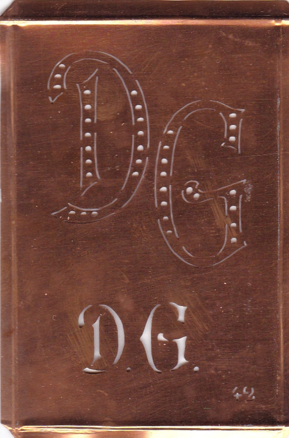 DG - Interessante alte Kupfer-Schablone zum Sticken von Monogrammen