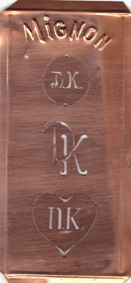 DK - Hübsche alte Kupfer Schablone mit 3 Monogramm-Ausführungen