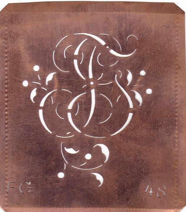 FG - Alte Schablone aus Kupferblech mit klassischem verschlungenem Monogramm 