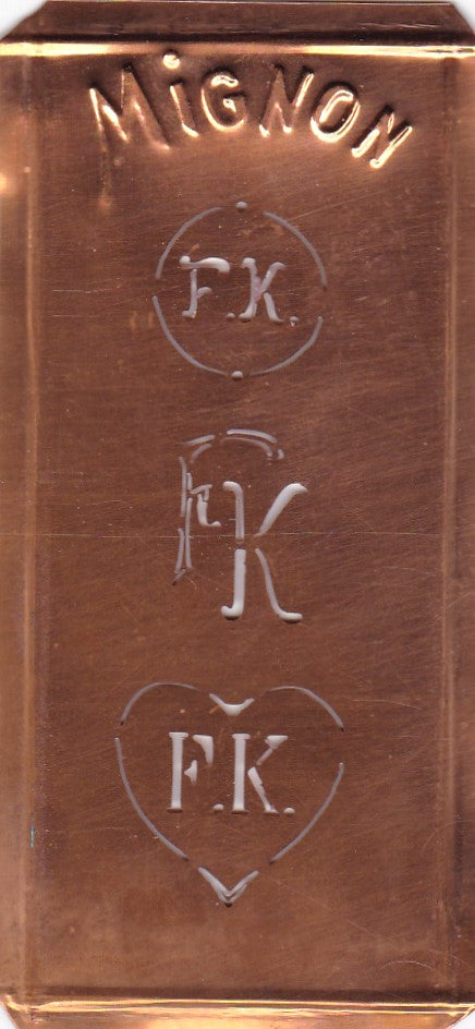 FK - Hübsche alte Kupfer Schablone mit 3 Monogramm-Ausführungen