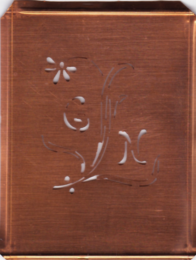 GN - Hübsche, verspielte Monogramm Schablone Blumenumrandung