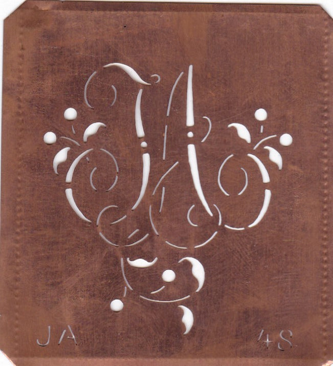 JA - Alte Schablone aus Kupferblech mit klassischem verschlungenem Monogramm 