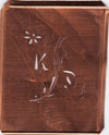 KD - Hübsche, verspielte Monogramm Schablone Blumenumrandung