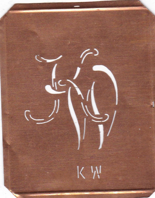 KW - 90 Jahre alte Stickschablone für hübsche Handarbeits Monogramme