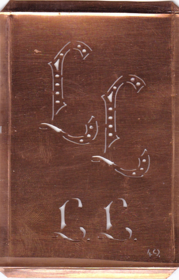 LL - Interessante alte Kupfer-Schablone zum Sticken von Monogrammen