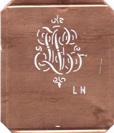 LN - Kupferschablone mit kleinem verschlungenem Monogramm